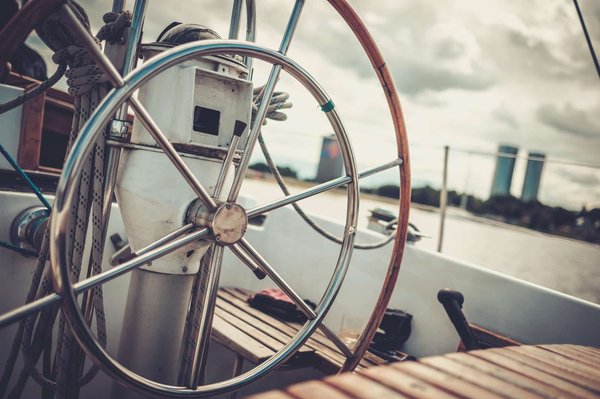 What are the detailed requirements for establishing a UK yacht charter business?
