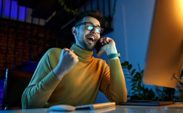 How can UK businesses legally navigate the complexities of cryptocurrency transactions?